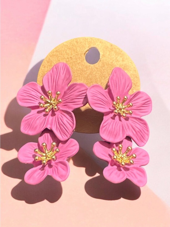 Jewelry - Pink Floral Drop Earrings with Gold Centers
584